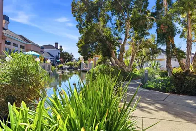 794 Lakeshore Dr, Redwood City, CA 94065 - Photo 36