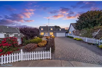 1074 Lorenzo Ct, Seaside, CA 93955 - Photo 2
