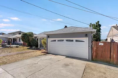 25801 Bryn Mawr Ave, Hayward, CA 94542 - Photo 2