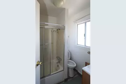 1164 Ocean Ave, Oakland, CA 94608 - Photo 20