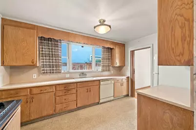 1550 Gover Ln, San Carlos, CA 94070 - Photo 10
