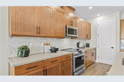106 Golden Gate Ln, Vacaville, CA 95687 - Photo 10