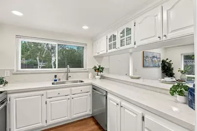 1396 Cherrywood Sq, San Jose, CA 95117 - Photo 10