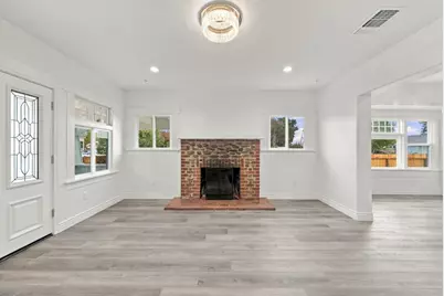 805 5th St, Hollister, CA 95023 - Photo 8