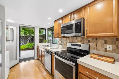 1542 Easington Way, San Jose, CA 95126 - Photo 6