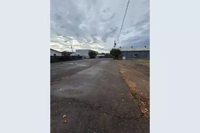 1200 W Olive Ave, Madera, CA 93637 - Photo 6
