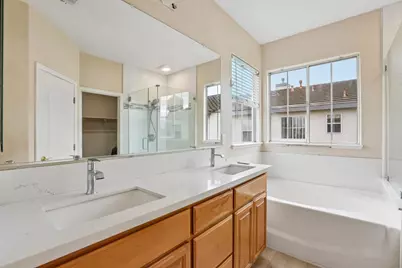 1645 Camarena Pl, San Jose, CA 95121 - Photo 42
