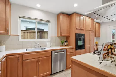 4825 Grimsby Dr, San Jose, CA 95130 - Photo 26