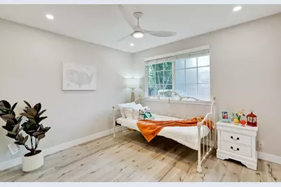 263 E Hemlock Ave, Sunnyvale, CA 94085 - Photo 20