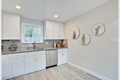 263 E Hemlock Ave, Sunnyvale, CA 94085 - Photo 12