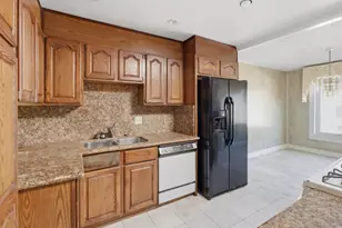 355 Chester Ave, San Francisco, CA 94132 - Photo 18