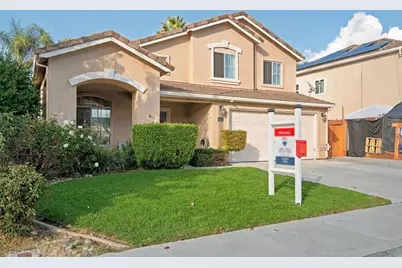 2170 Cypress St, Hollister, CA 95023 - Photo 4