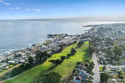 950 Lighthouse Ave, Pacific Grove, CA 93950 - Photo 34