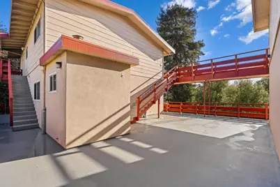 950 Lighthouse Ave, Pacific Grove, CA 93950 - Photo 8