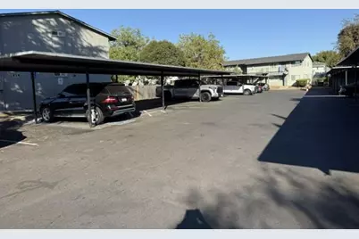 611 E 7th St, Gilroy, CA 95020 - Photo 16