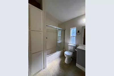4915 Shattuck Ave, Oakland, CA 94609 - Photo 10