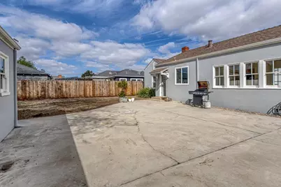 160 Lorimer St, Salinas, CA 93901 - Photo 32