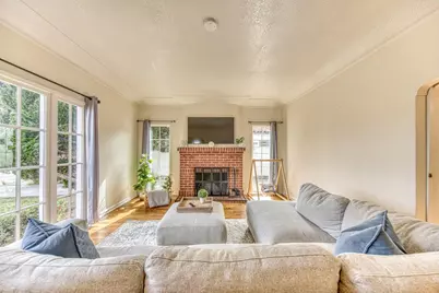 160 Lorimer St, Salinas, CA 93901 - Photo 8
