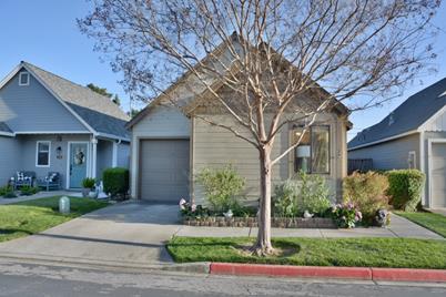 738 Natalie Dr - Photo 1