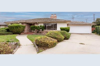 35 Alameda Pl, Salinas, CA 93901 - Photo 1