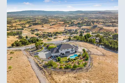 2551 Butch Dr, Gilroy, CA 95020 - Photo 1