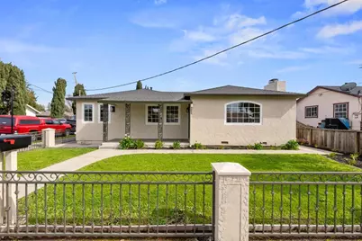 590 Stanford Ave, Redwood City, CA 94063 - Photo 1