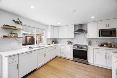 714 Comet Dr, Foster City, CA 94404 - Photo 1