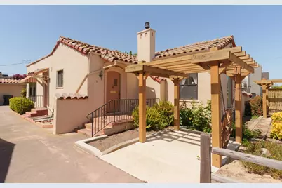 13 Orange Dr, Salinas, CA 93901 - Photo 1