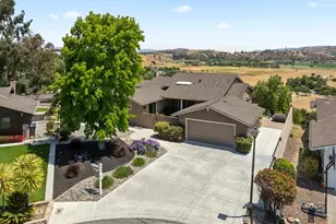 38 Barbras Ct, Hollister, CA 95023 - Photo 1