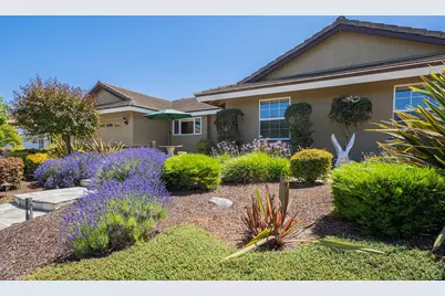 22470 Estoque Pl, Salinas, CA 93908 - Photo 1