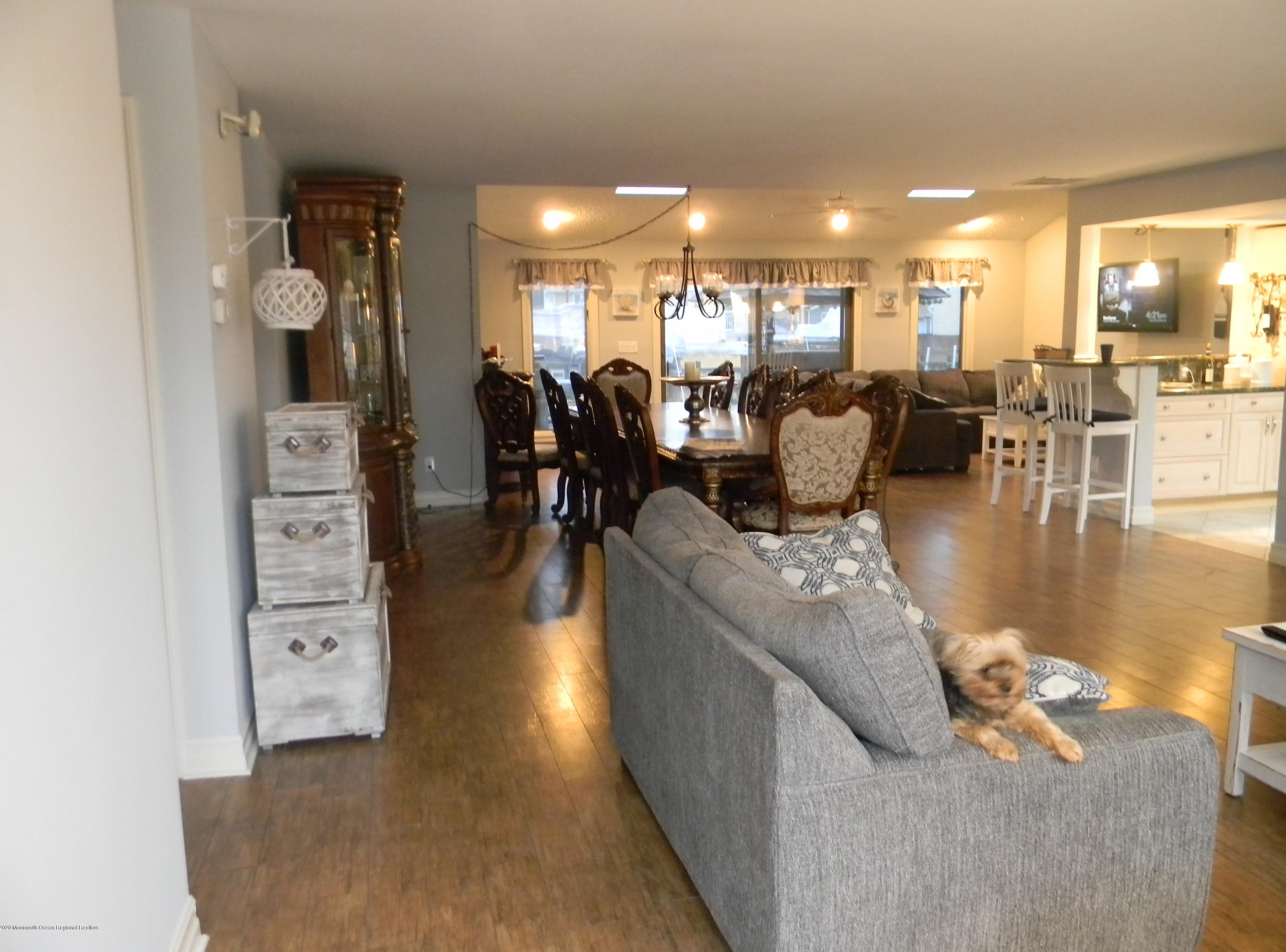 600 Conroy Ave, Toms River, NJ 08753-4818