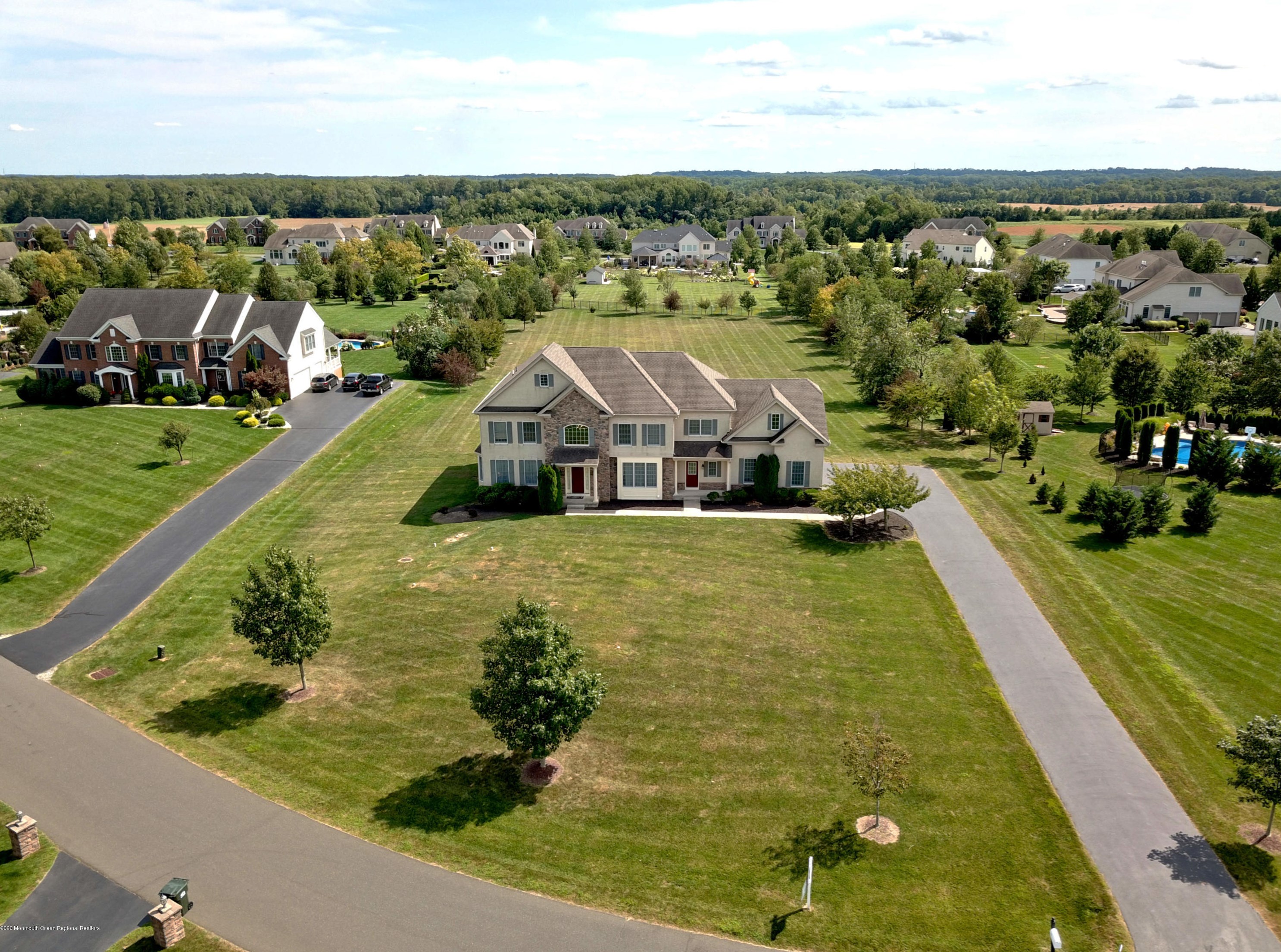 11 Ridgeview Way, Upper Freehold, NJ 08501-1964