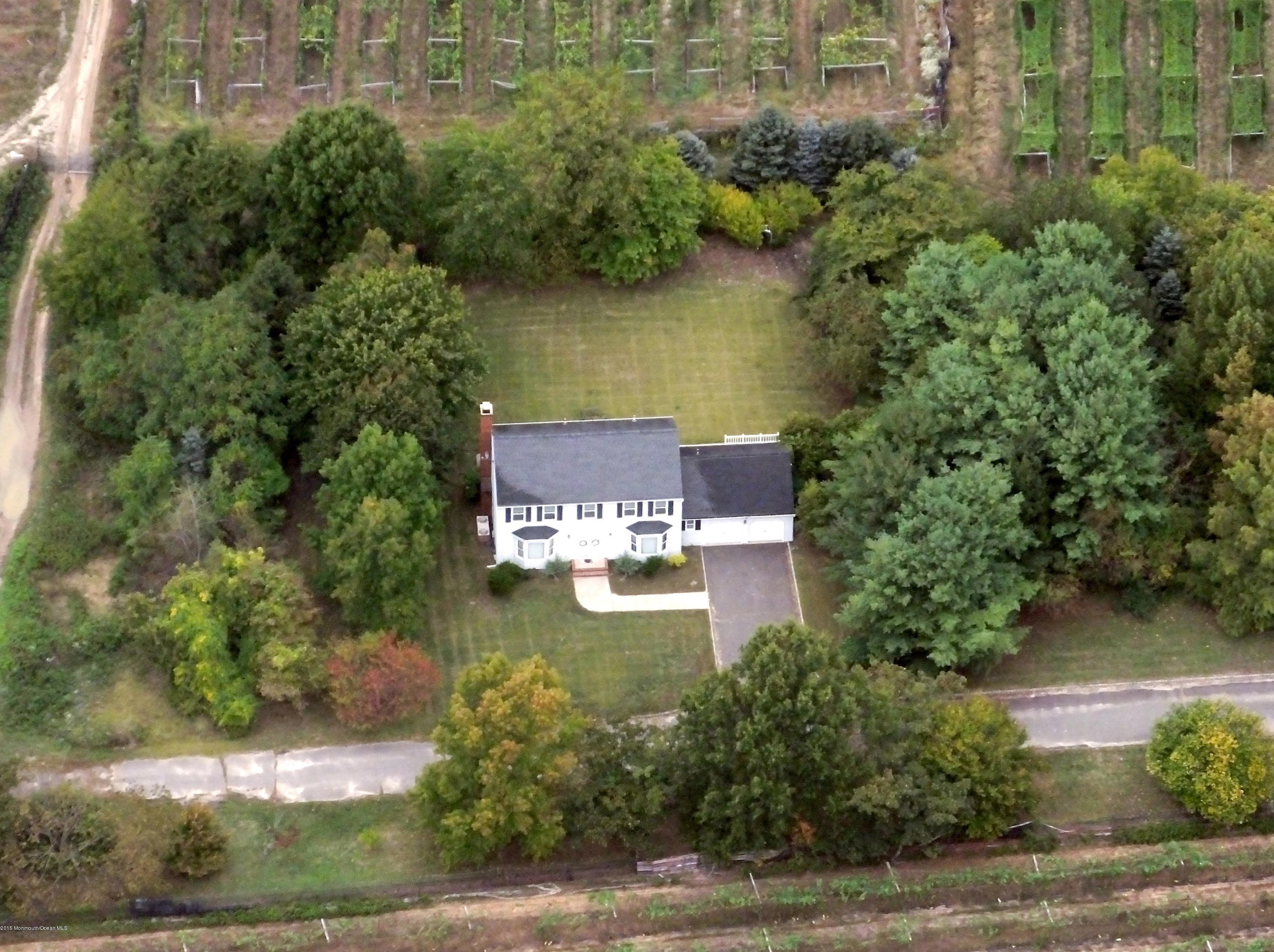 64 Harbor Rd, Morganville, NJ 07751