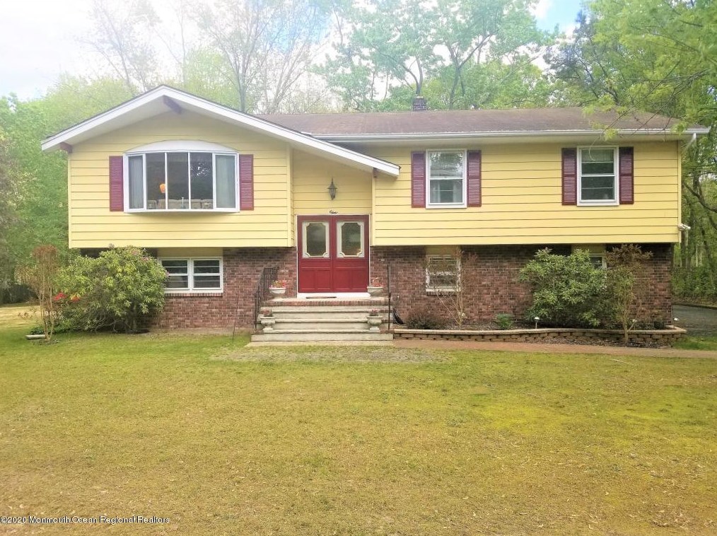 8 Doris Ave, Wall Township, NJ 07731-2007