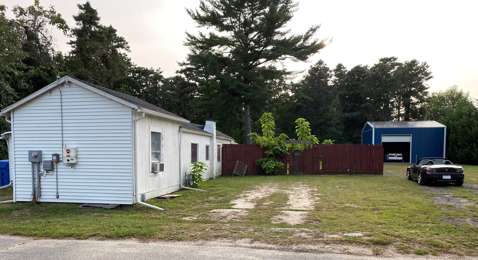 2001 Manchester St, Toms River NJ 08757-1042 exterior