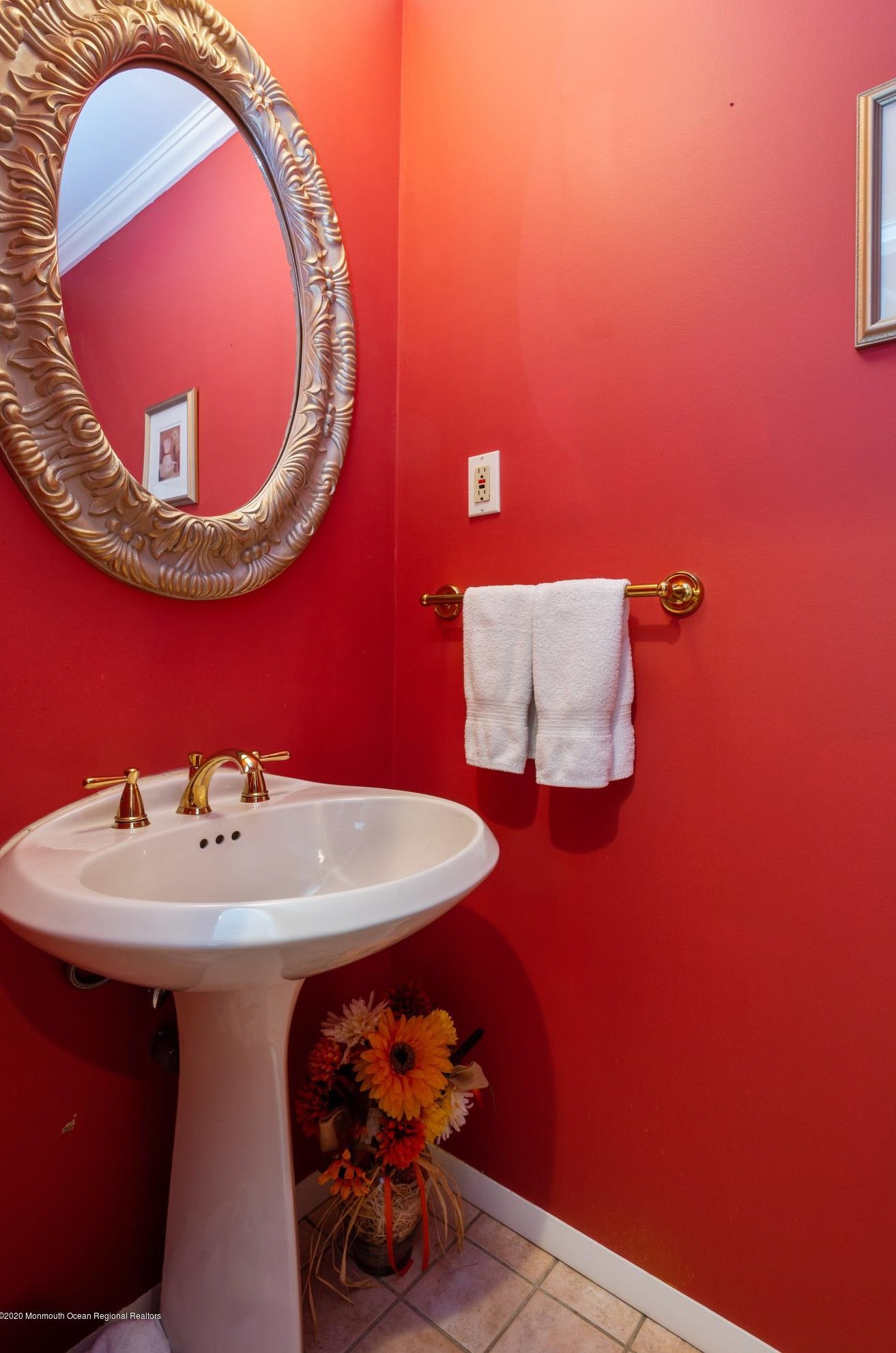 80 Idlebrook Ln, Matawan NJ 07747-1740 exterior