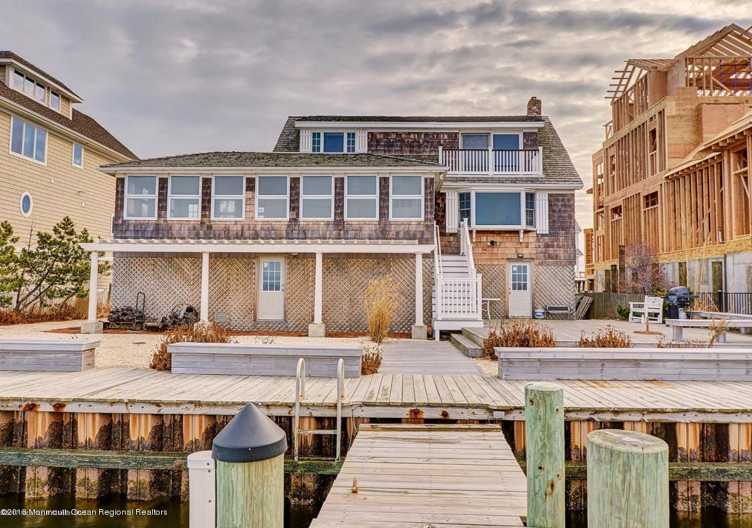 547 Normandy Dr, Normandy Beach, NJ 08739
