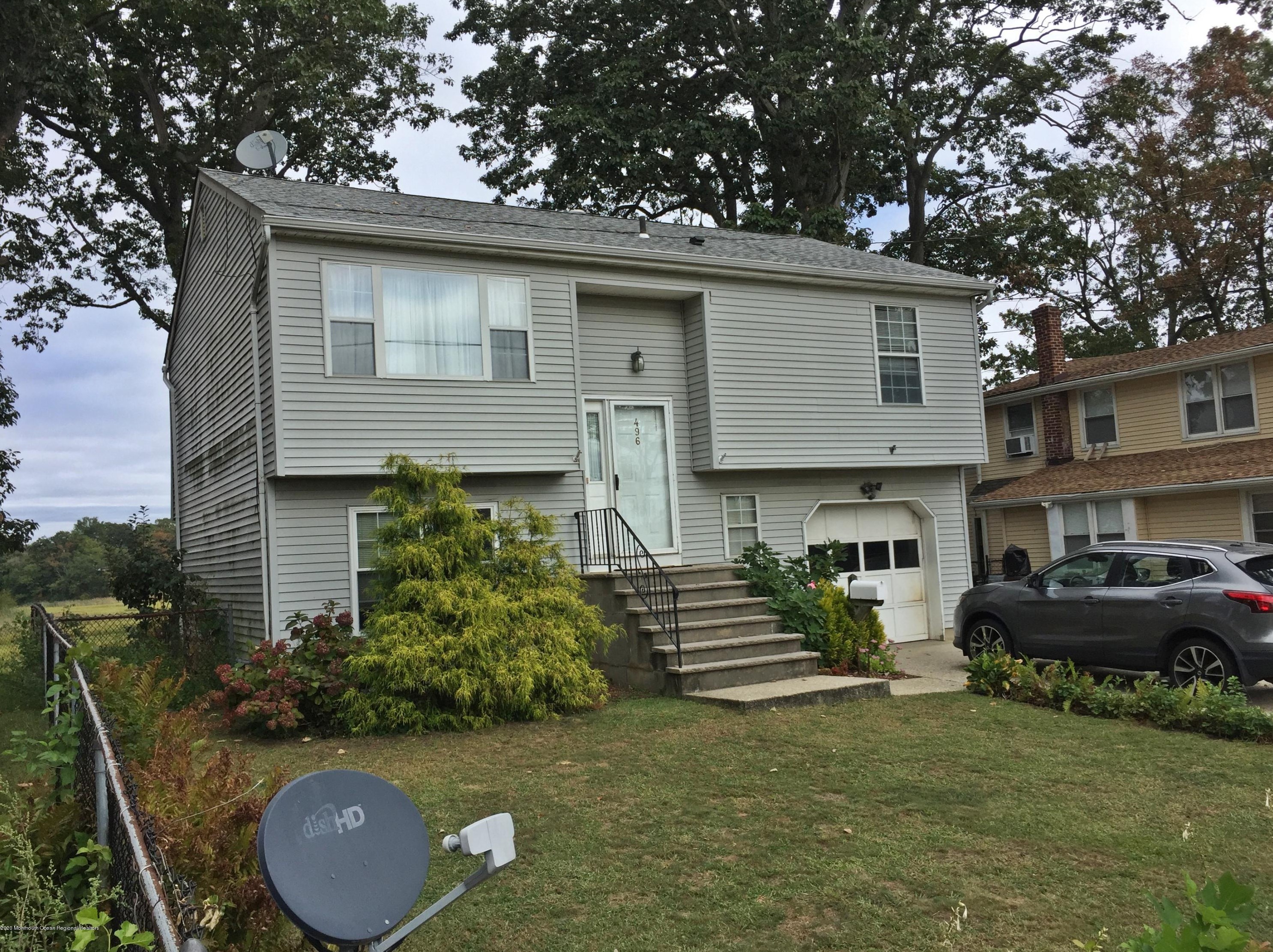 496 Netherwood Dr, Keyport, NJ 07735-5423