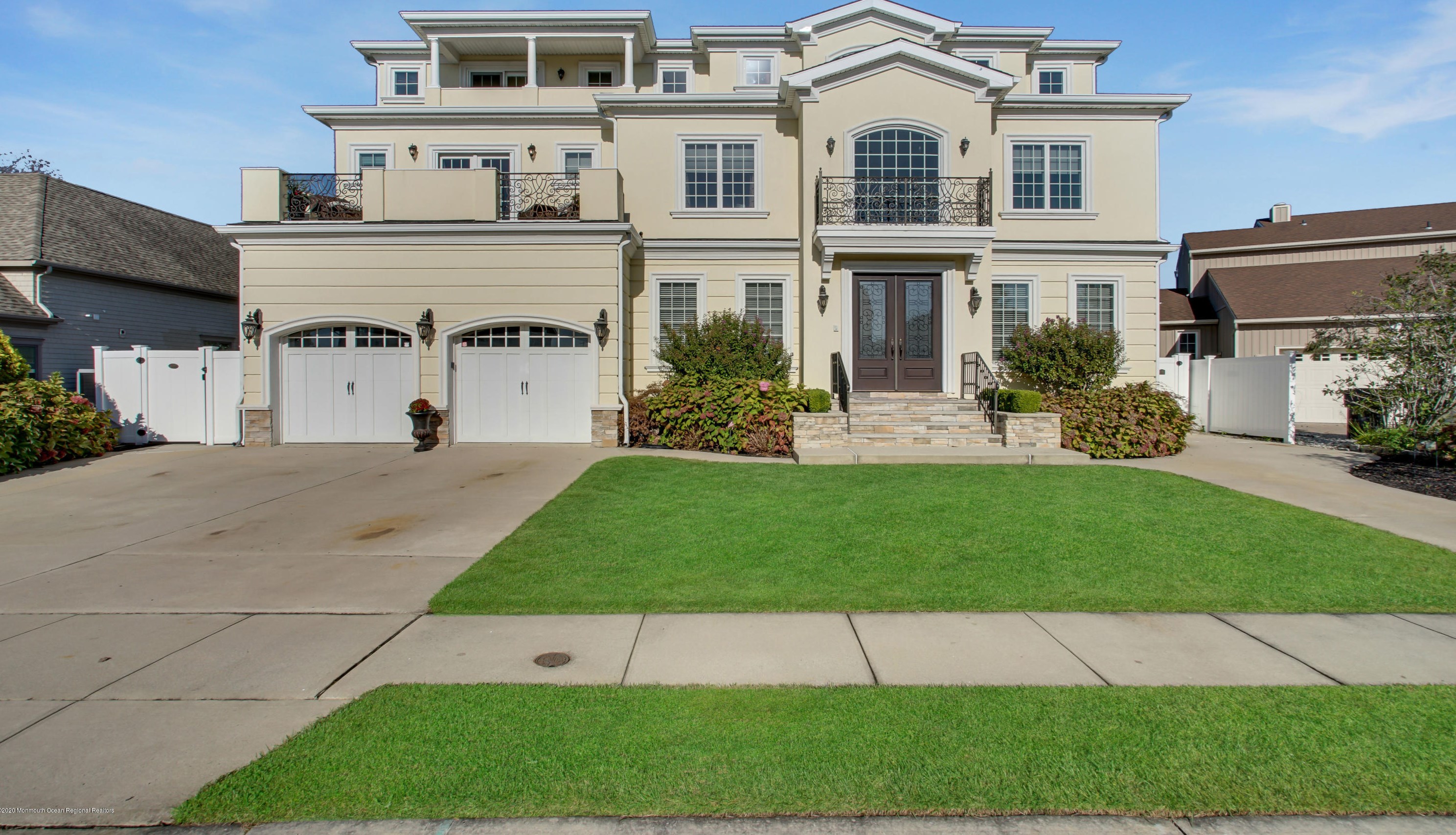 32 Freeman Ct, Toms River, NJ 08753-2613