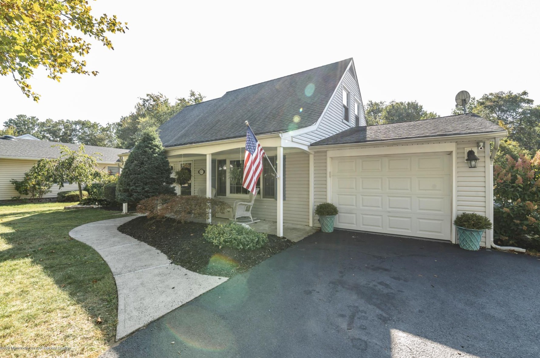 47 Ayrmont Ln, Matawan, NJ 07747-1222