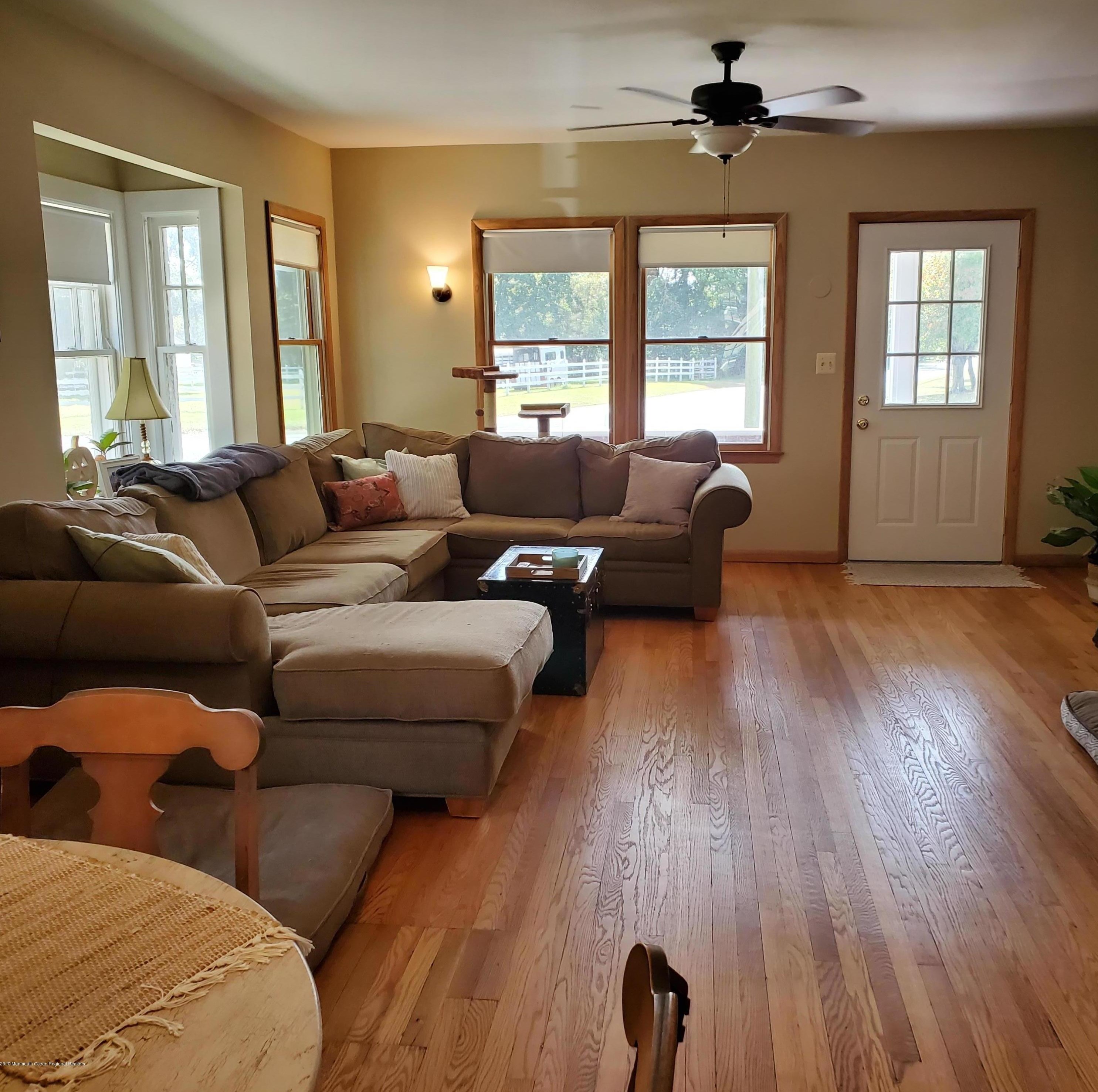 103 County Road 537, Vanderburg NJ 07722-1568 exterior