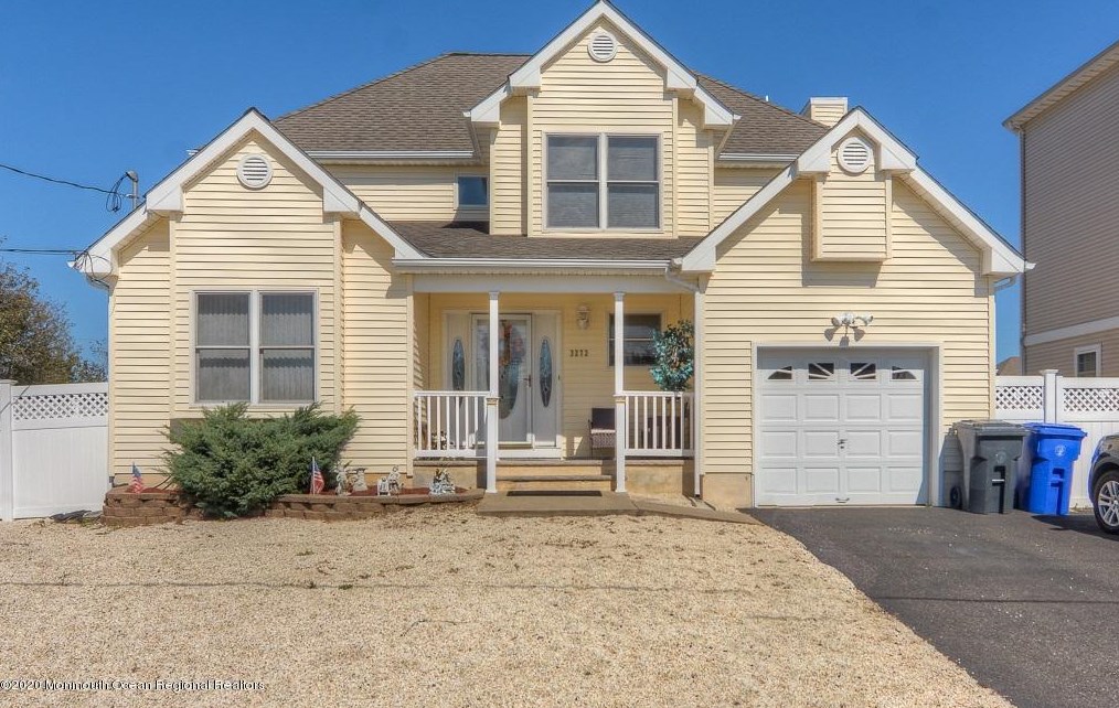3272 Oceanic Dr, Toms River, NJ 08753-4862