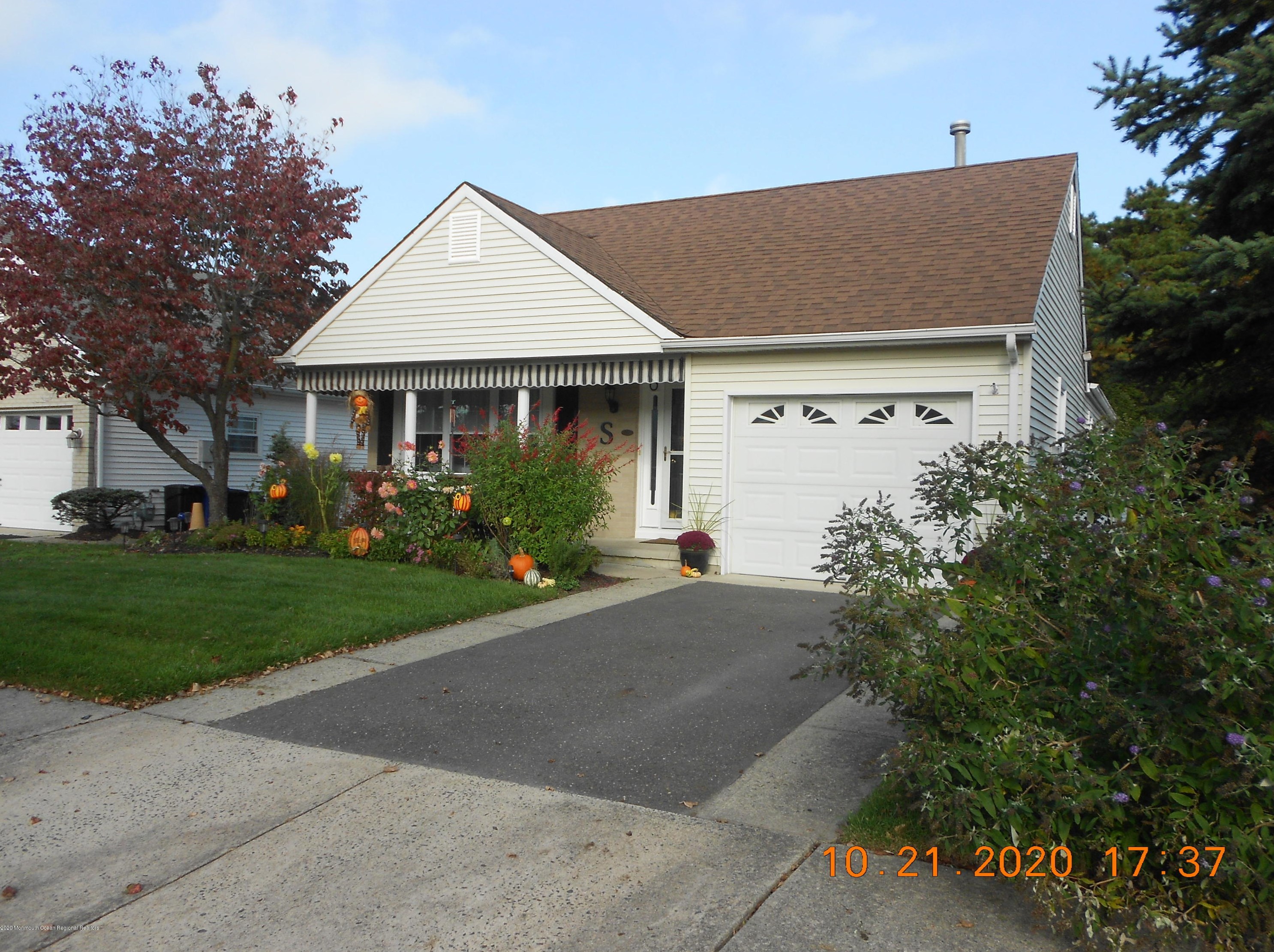 71 Narberth Way, Toms River, NJ 08757-6537