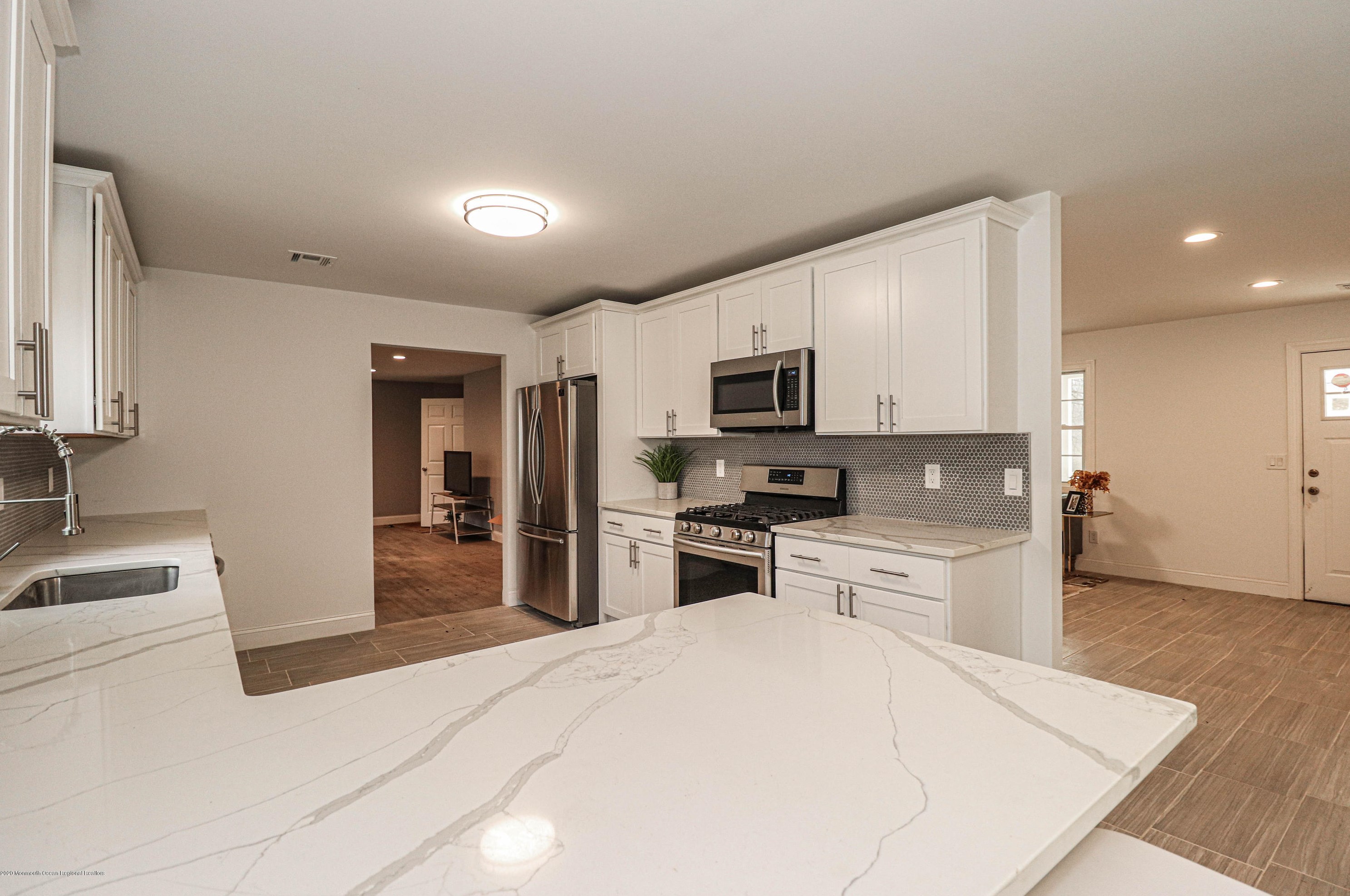 18 Parkside Way, Millstone Township, NJ 08535-3817