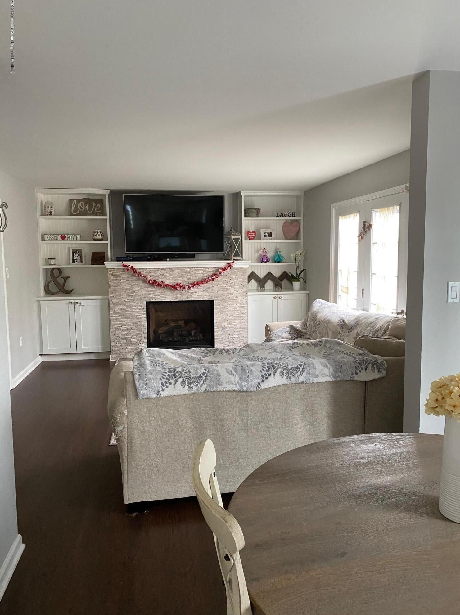 511 Park Ave, Oakhurst, NJ 07755-1021