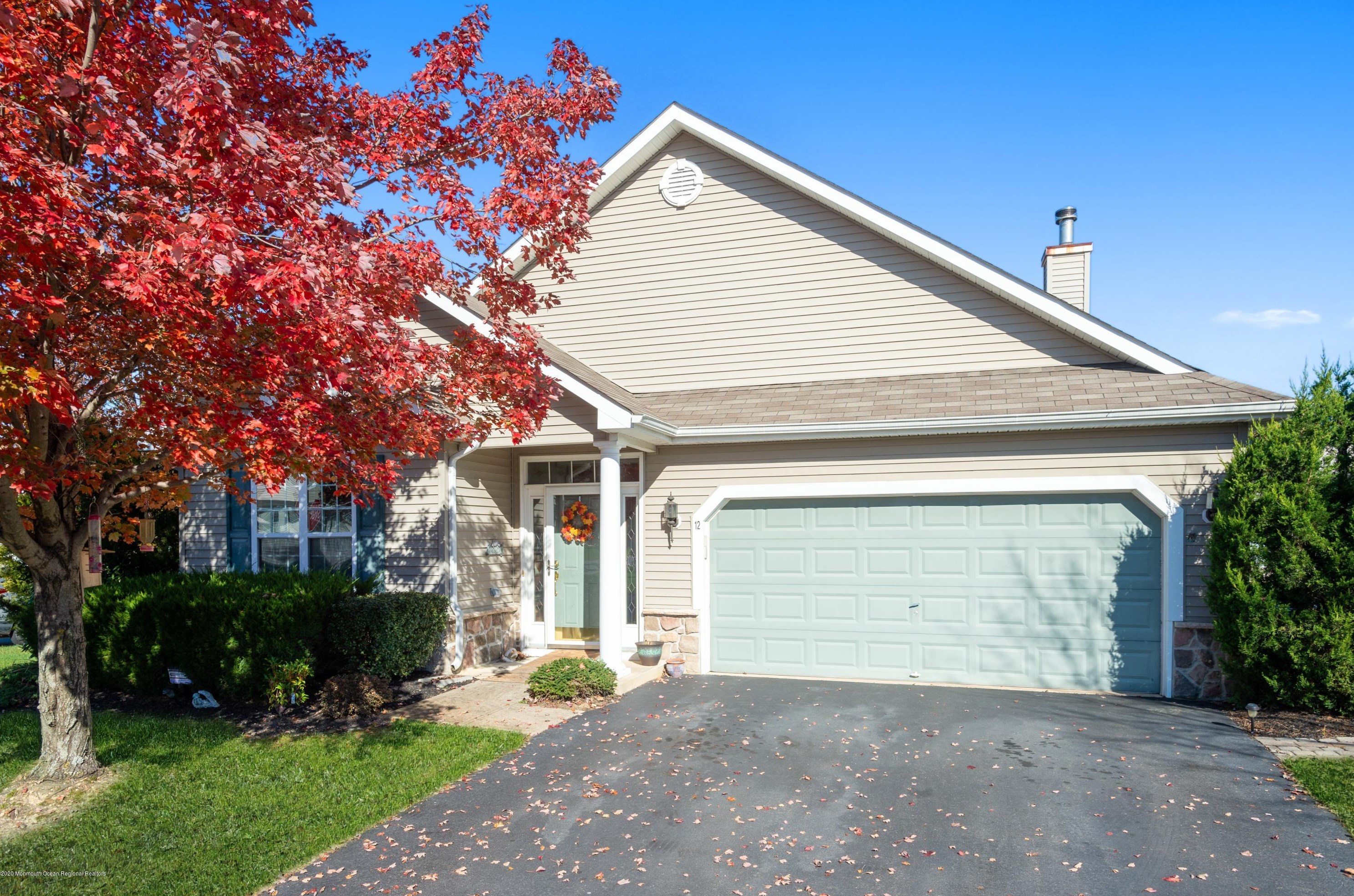 12 Woodview Drive, Lakehurst, NJ 08759