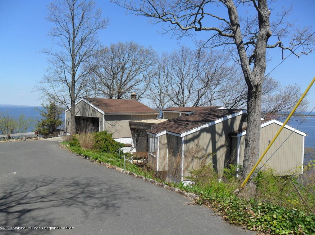 1 Hillside Rd, Atlantic Highlands, NJ 07716