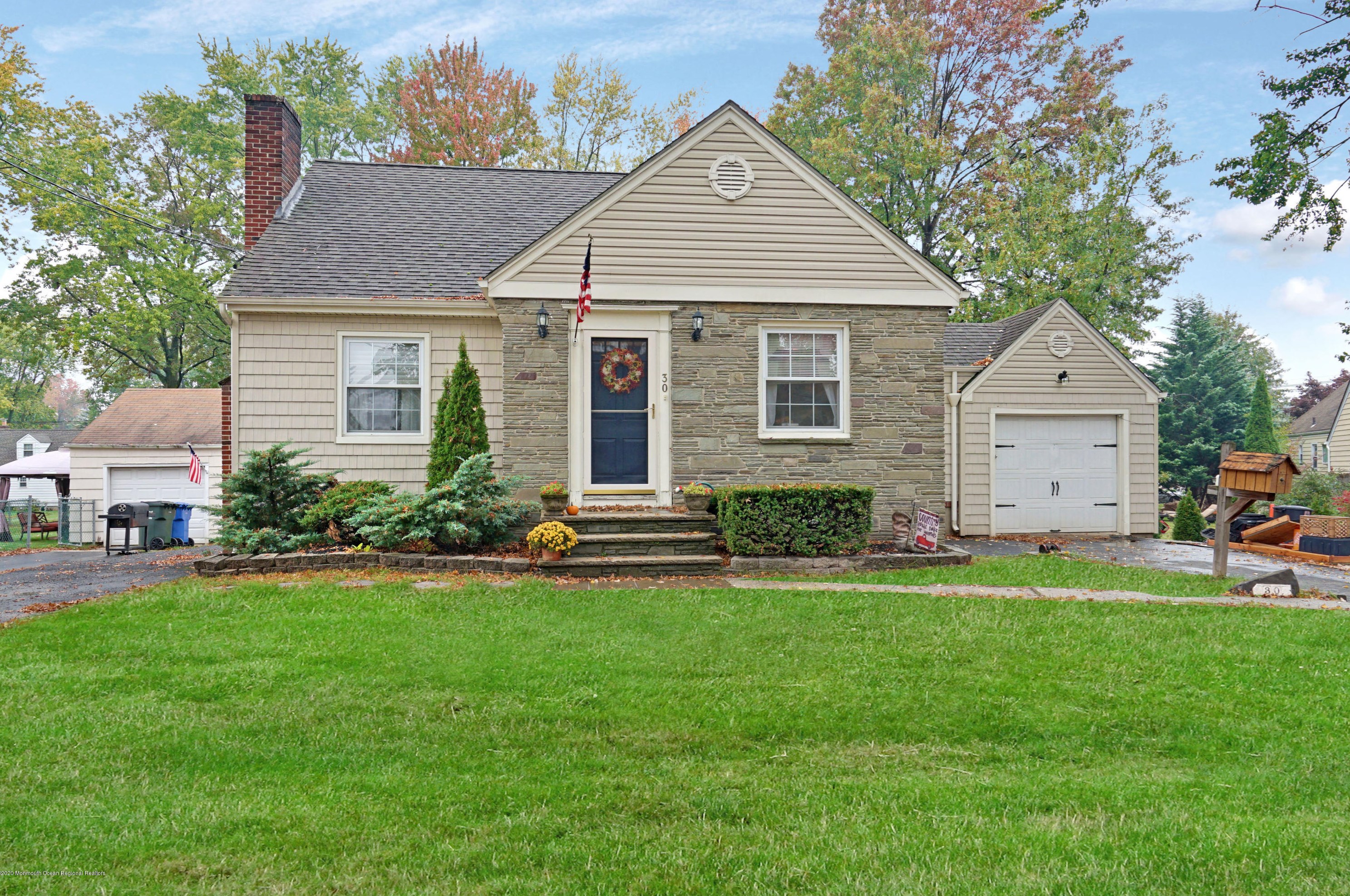 30 Lancaster Rd, Colonia, NJ 07067-1138