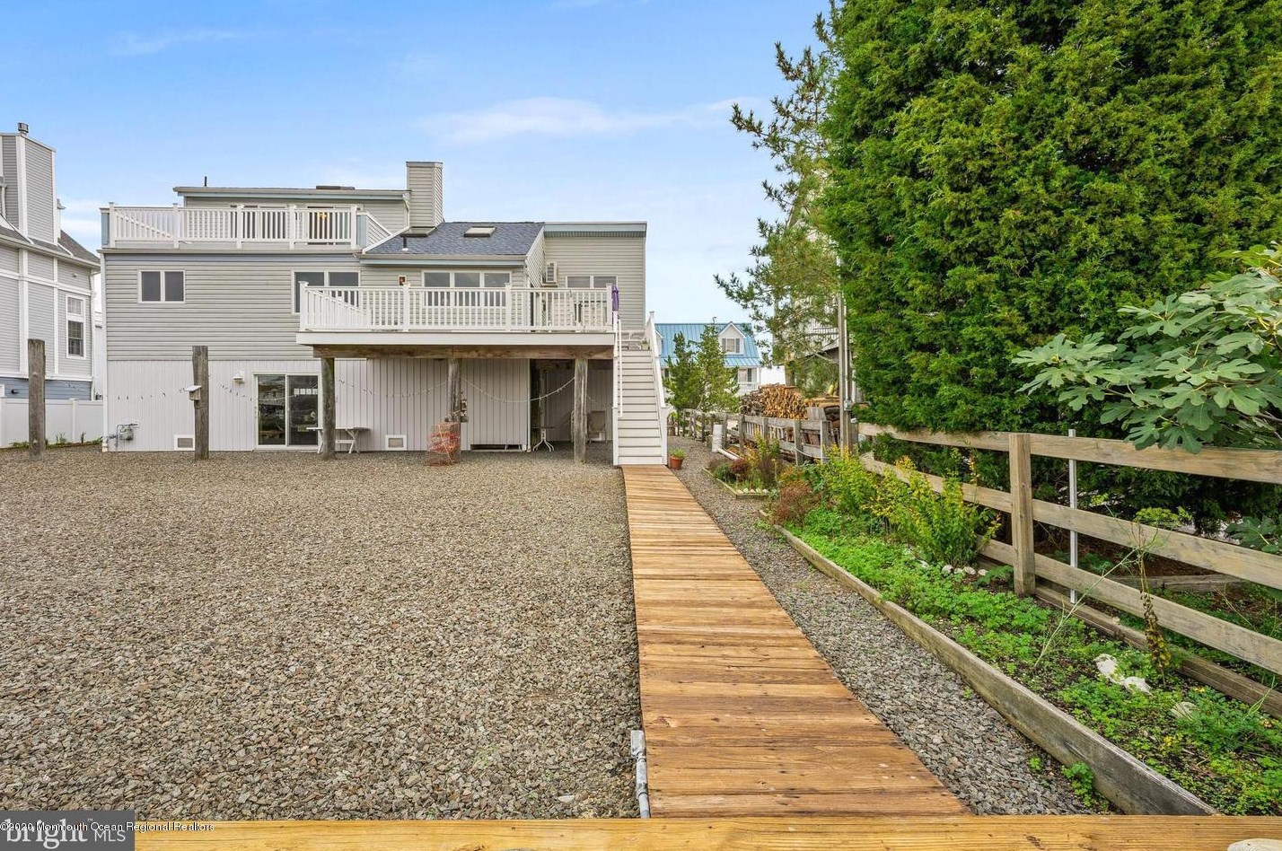 48 Kentucky Dr, Tuckerton NJ 08087-1035 exterior