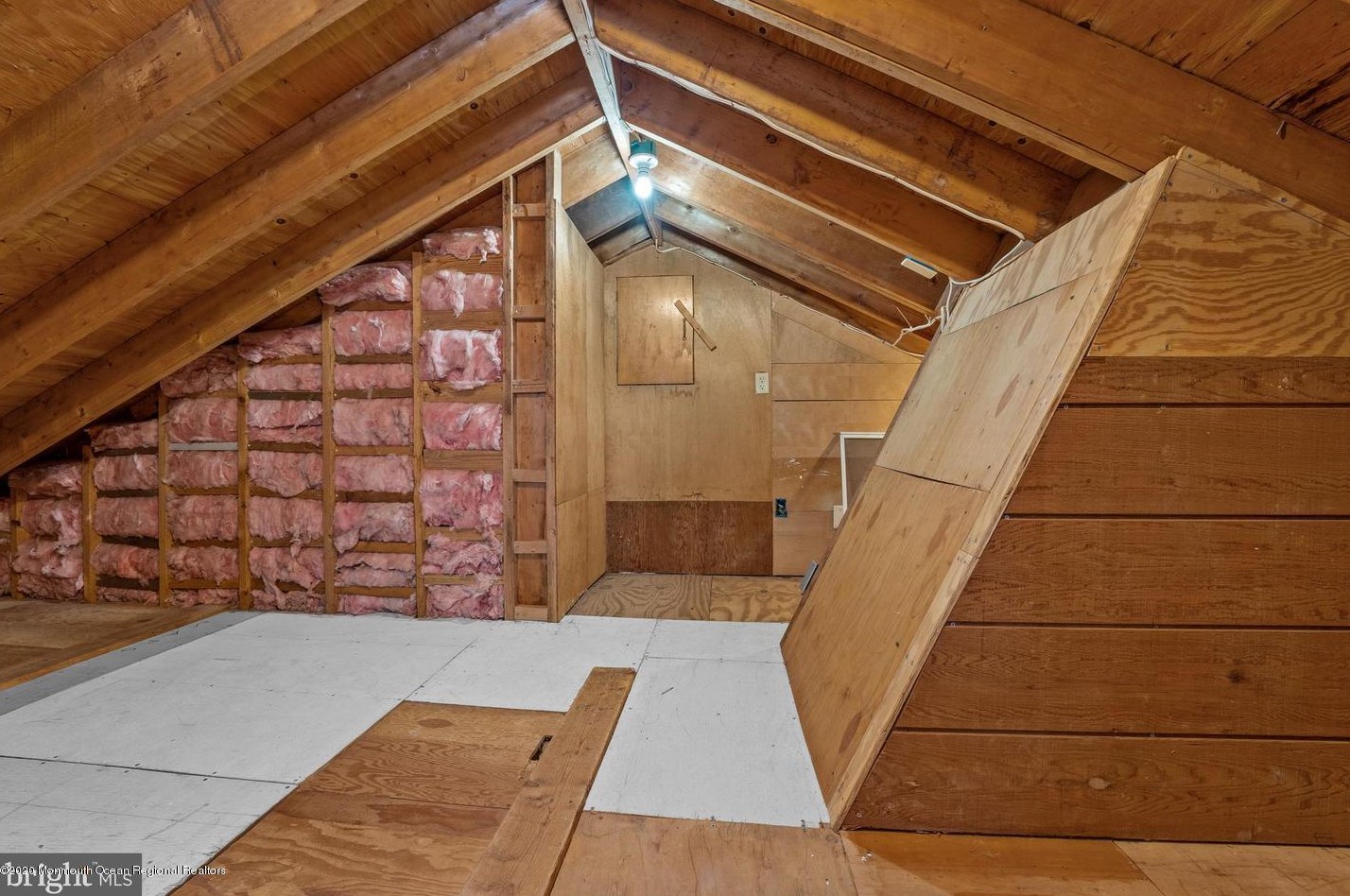 48 Kentucky Dr, Tuckerton NJ 08087-1035 exterior